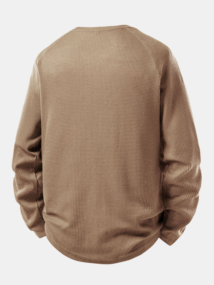 Camisa Henley Waffle com Manga Longa e Barra Arqueada