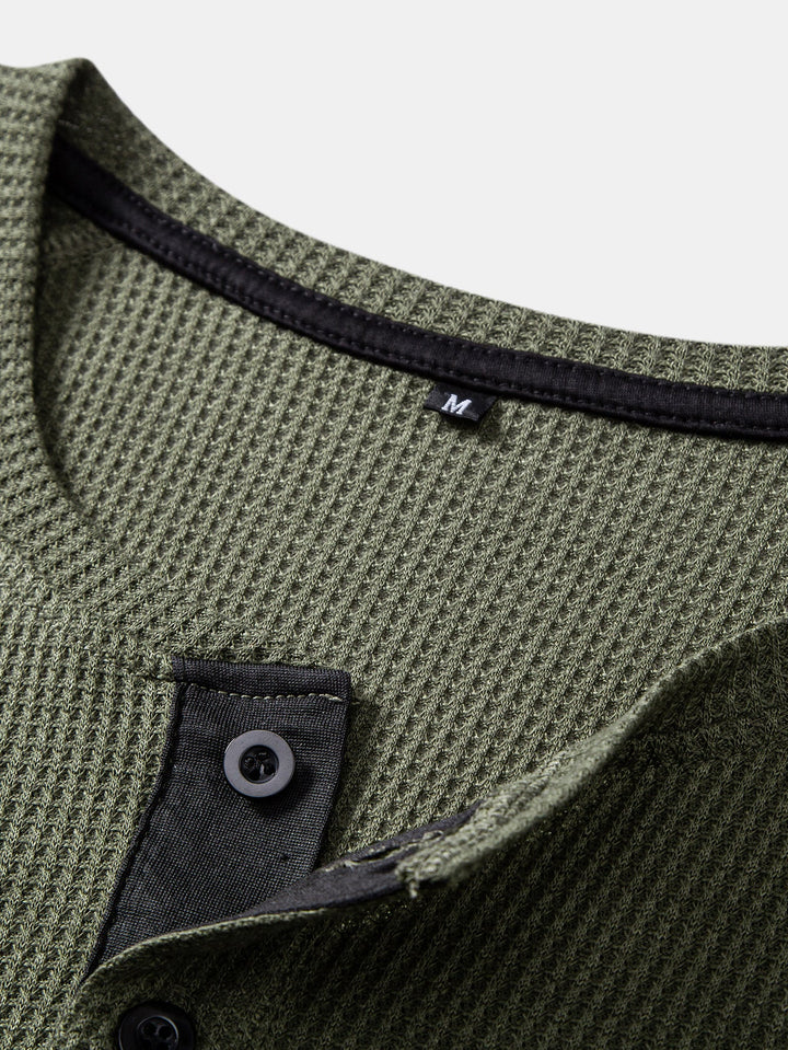 Camisa Henley Waffle com Manga Longa e Barra Arqueada